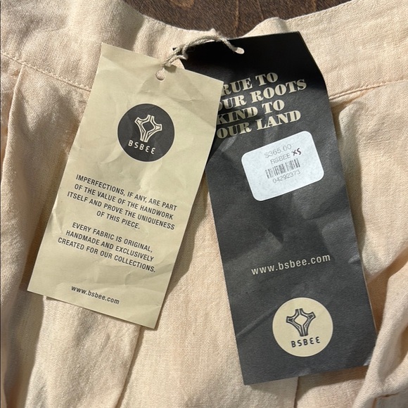 Embroidered Cream Skirt with Black Accents - Picture 4 of 7